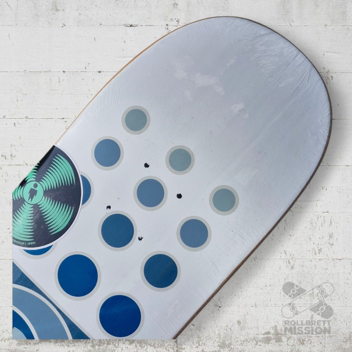 Alien Workshop Dot Fade White Wash Twintail 2.0 8.25" Deck - Skateboard - Decks - Rollbrett Mission
