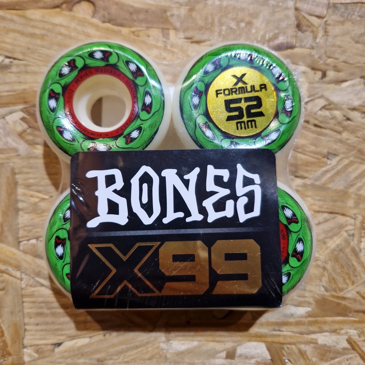 Bones X-Formula 99A Jhanka Gonzalez 52mm V5 Sidecut Wheels - Skateboard-Rollen - Rollbrett Mission