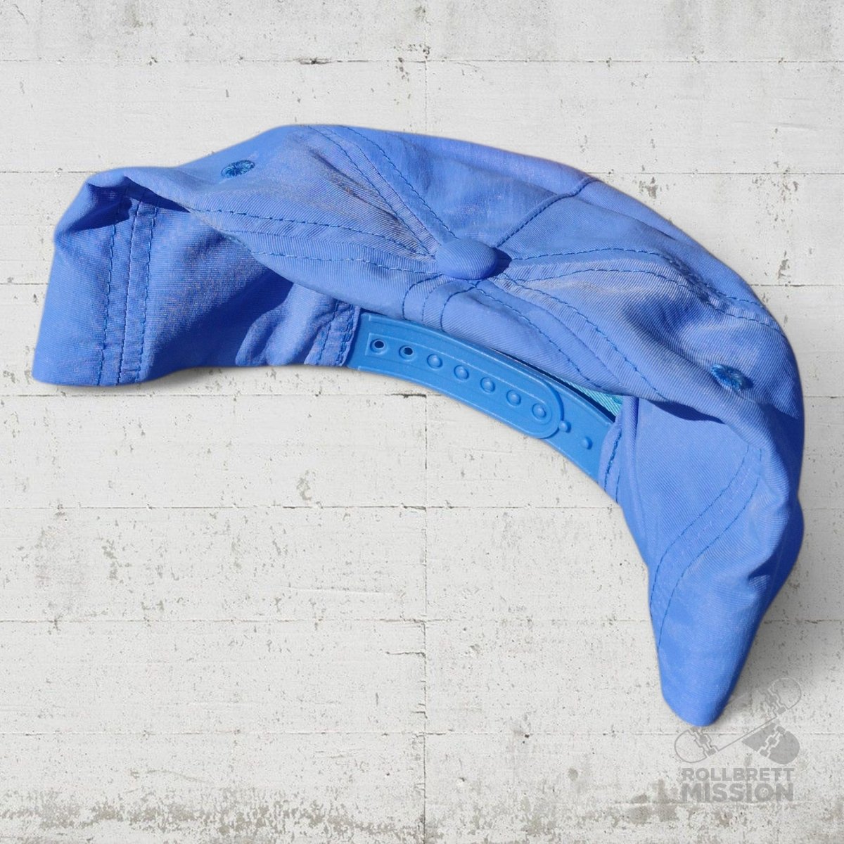 Heroin Skateboards Snapback Script Nylon blue pink - Kopfbekleidung & - tücher - Rollbrett Mission