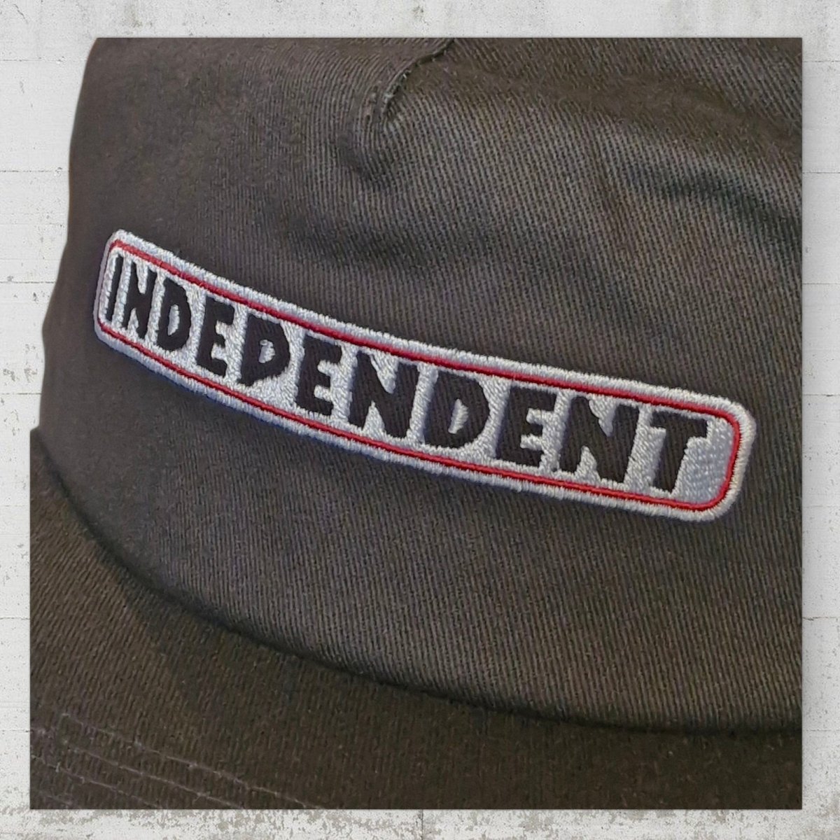 Independent Bar Logo Unstructured Cap black - Kopfbekleidung & - tücher - Rollbrett Mission