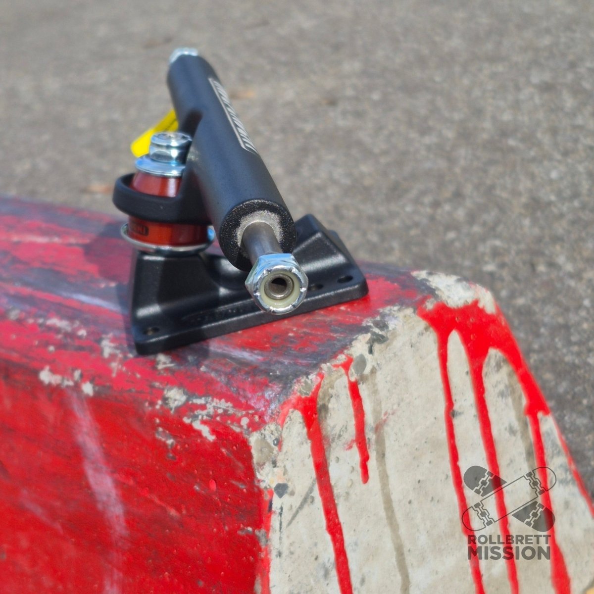 Independent Stage 4 215 Hollow Full Bar black 10.0" Truck - Skateboard-Achsen - Rollbrett Mission