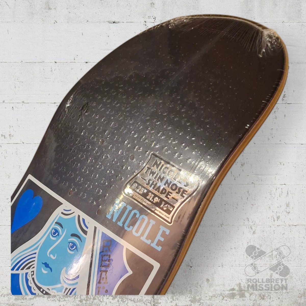 Real Hause Queen of Hearts Twin 8.25 Deck - Skateboard - Decks - Rollbrett Mission