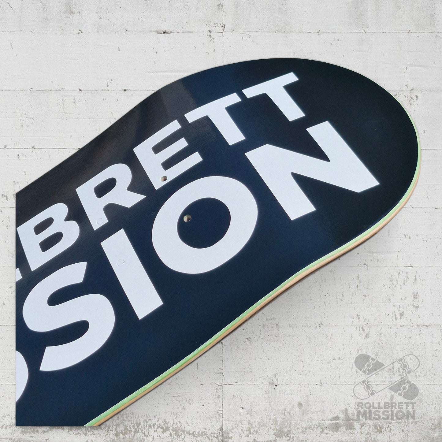 Rollbrett Mission Black Logo Twintail 8.25 Deck