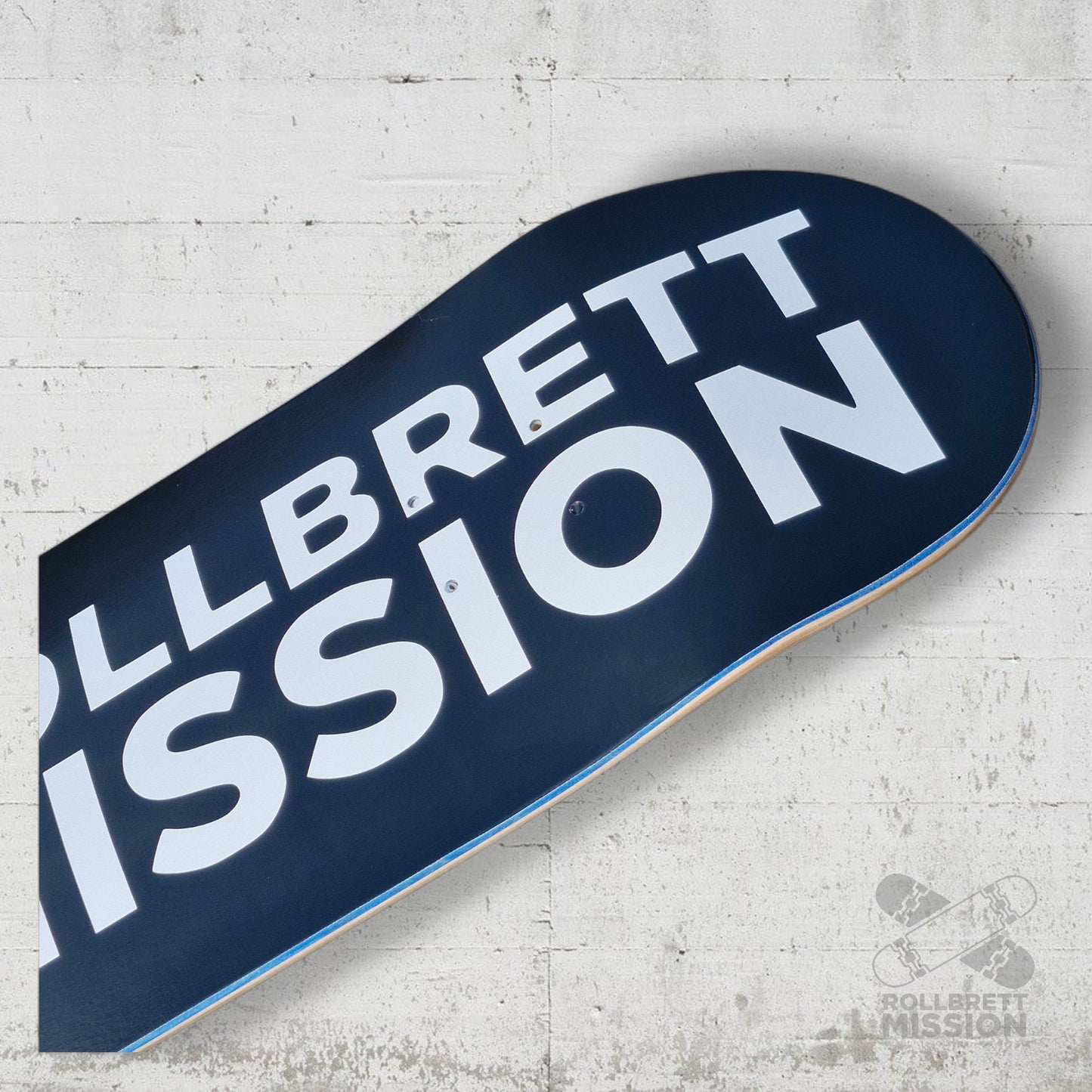 Rollbrett Mission Black Logo Deep Concave 8.5 Deck