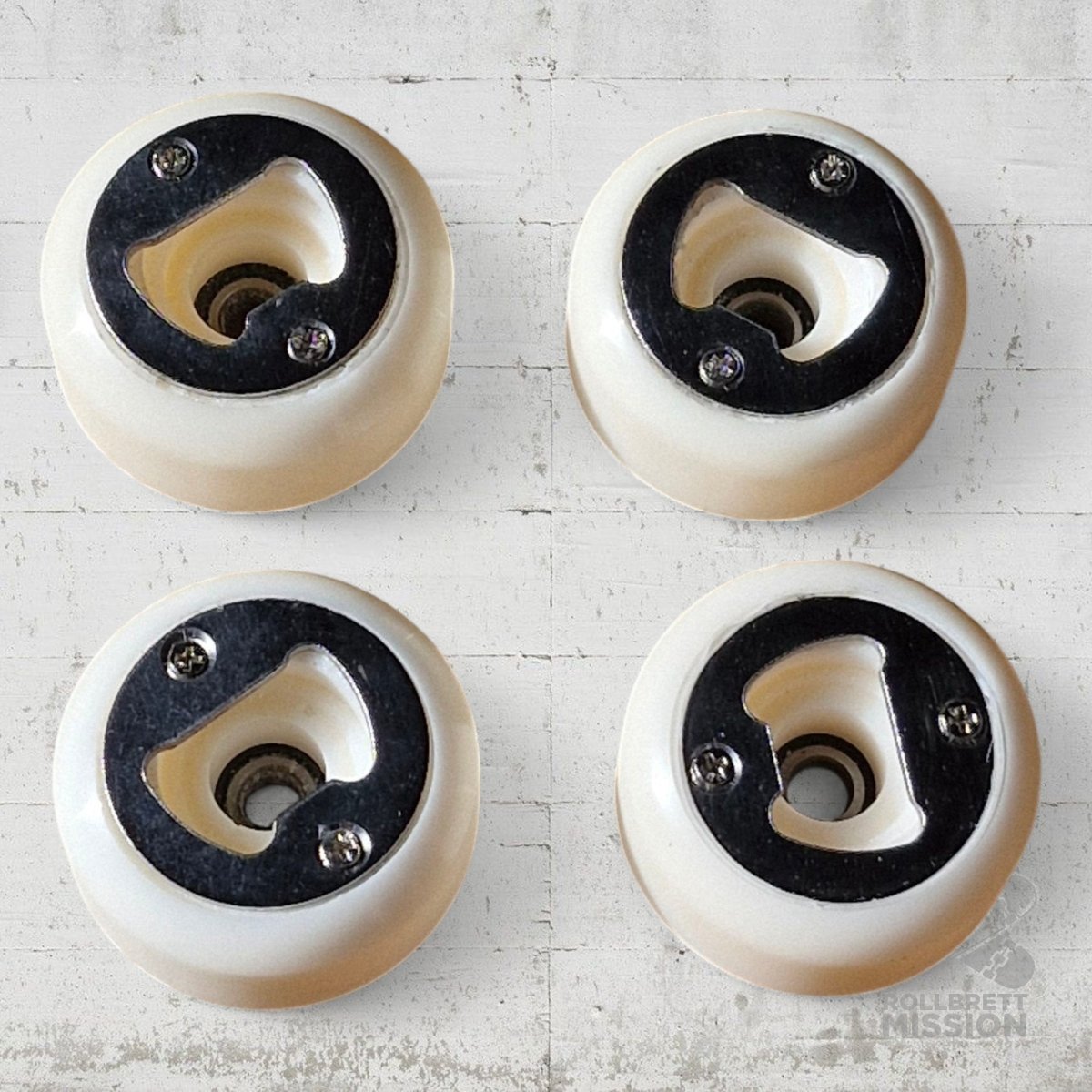 Skateback Flaschenöffner Upcycling aus Skateboard Wheel - Schmuck - Rollbrett Mission