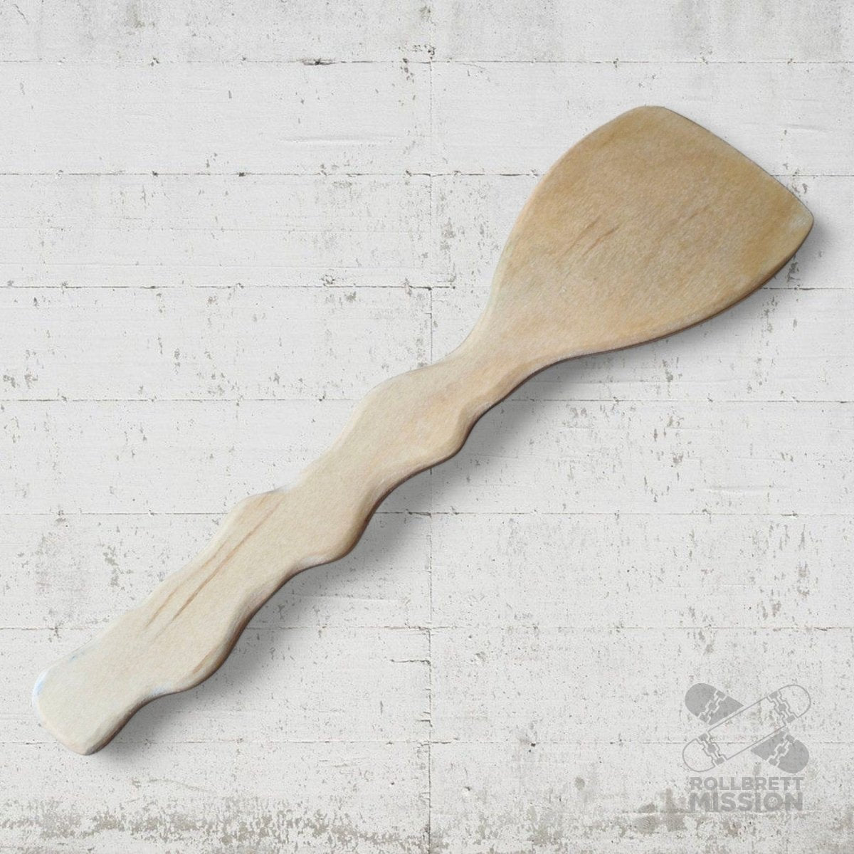 Skateback Pfannenwender Upcycling aus Skateboard - Schmuck - Rollbrett Mission