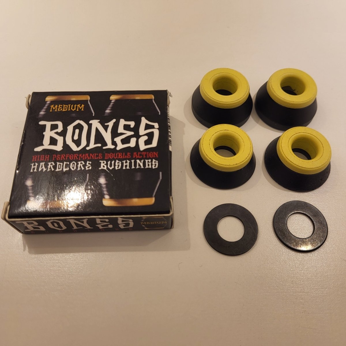 Bones Hardcore Bushings 91A Medium black - Skateboard-Kleinteile - Rollbrett Mission