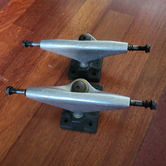 Deadbolt 215mm OG Vintage 1990 Trucks - Skateboard-Rollen - Rollbrett Mission