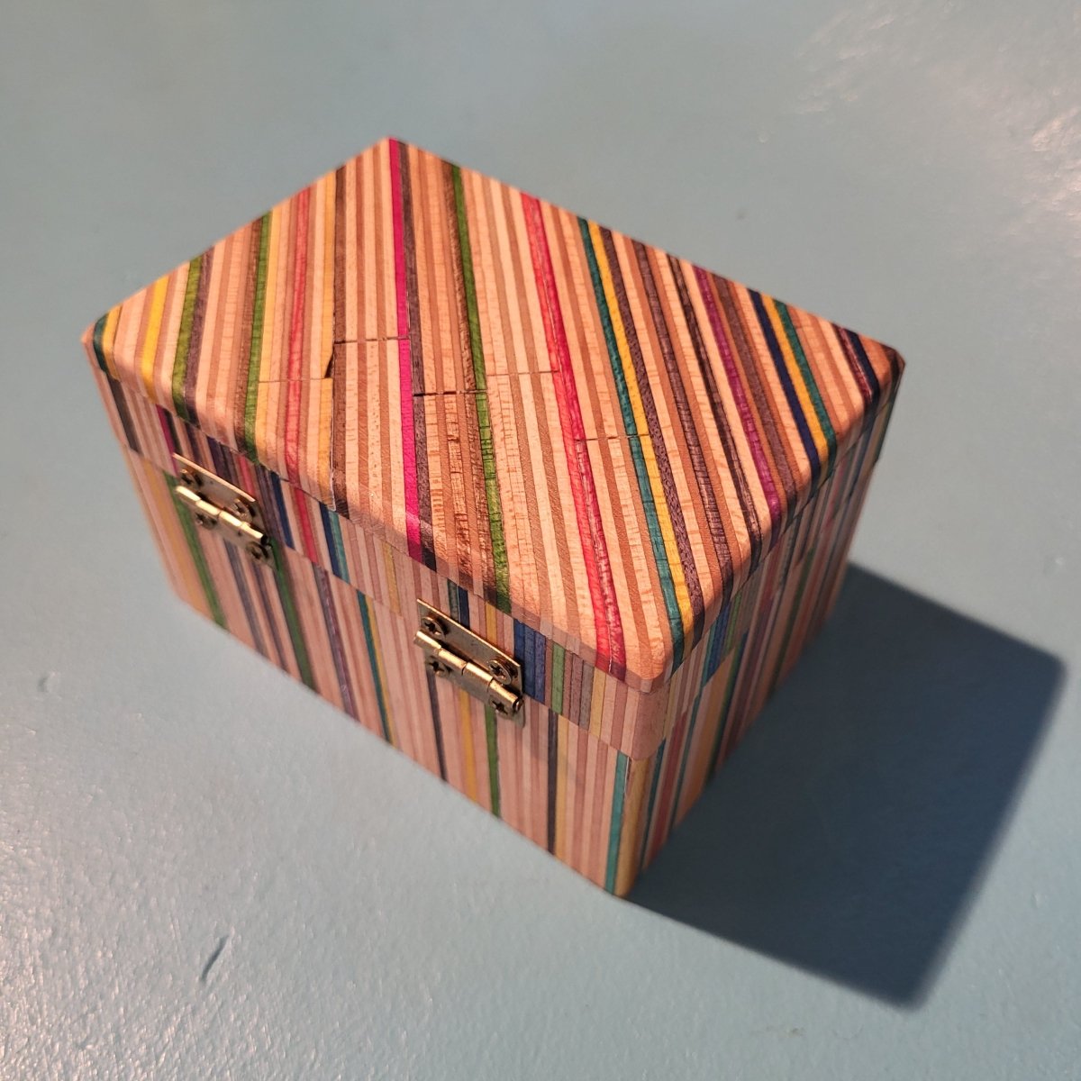 Hotsourkraut Schatulle Skateboard Upcycling - Schmuck - Rollbrett Mission