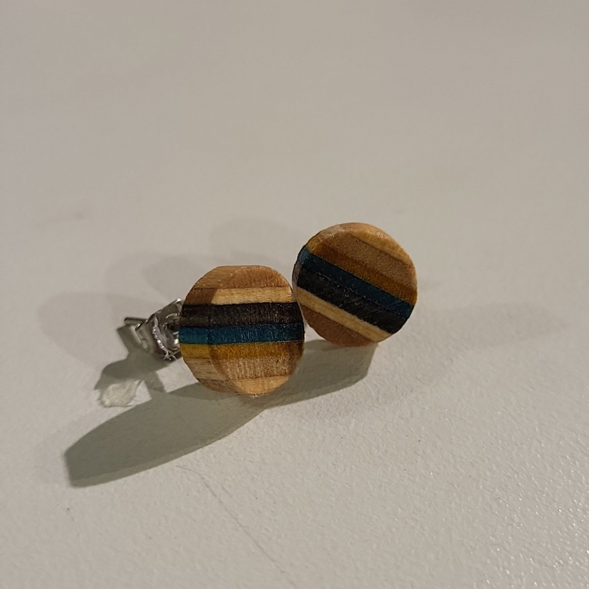 Hotsourkraut Skateboard-Ohrstecker Recycling rund - Schmuck - Rollbrett Mission