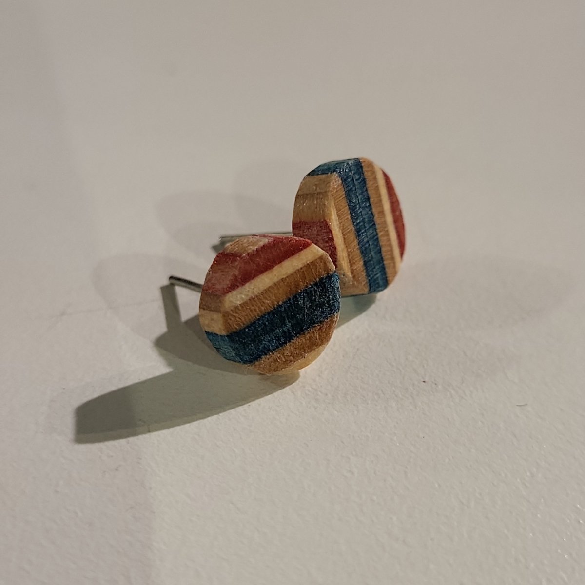 Hotsourkraut Skateboard-Ohrstecker Recycling rund - Schmuck - Rollbrett Mission