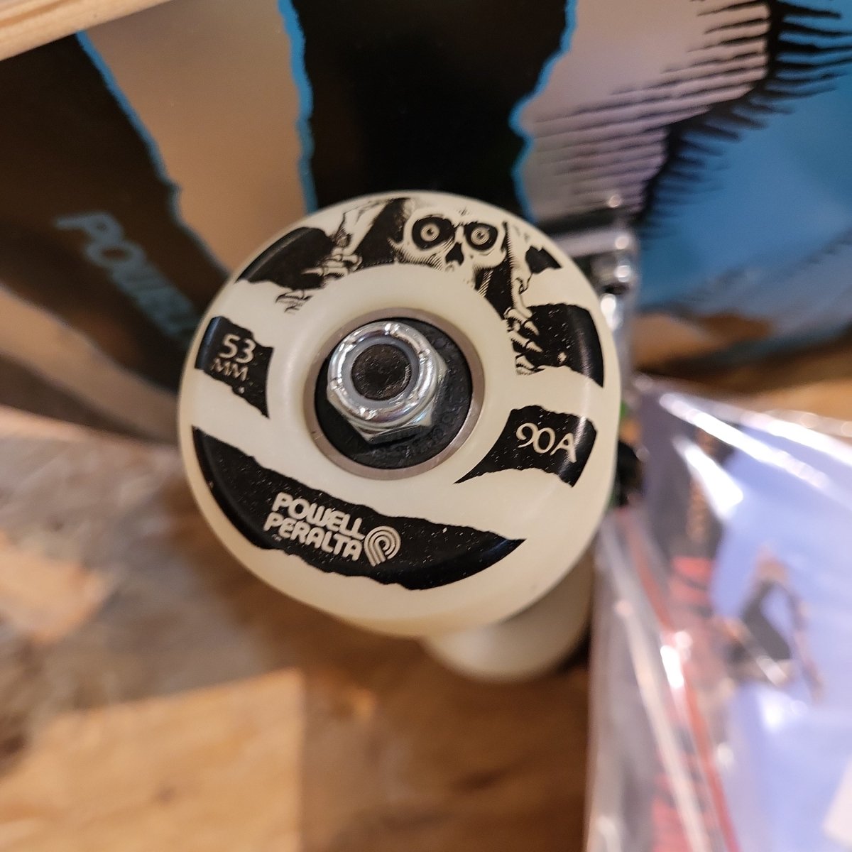 Powell Peralta Ripper silver 7.75" Complete Skateboard - Skateboards - Rollbrett Mission
