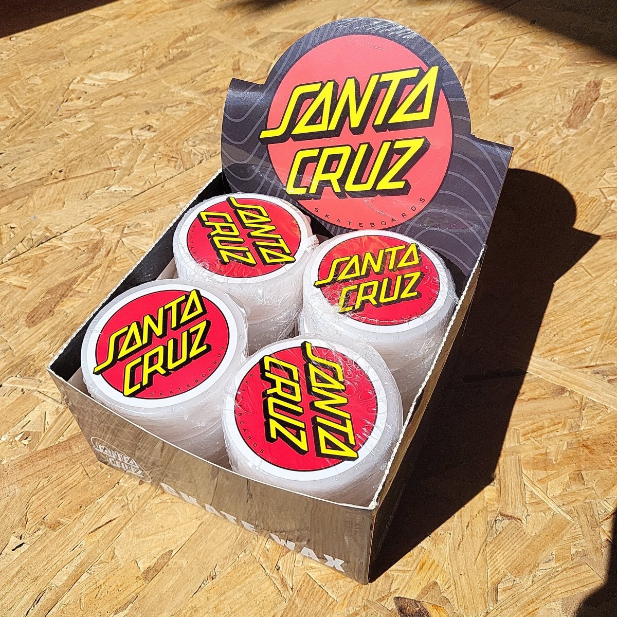 Santa Cruz Classic Dot Curb Wax - Rollbrett Mission