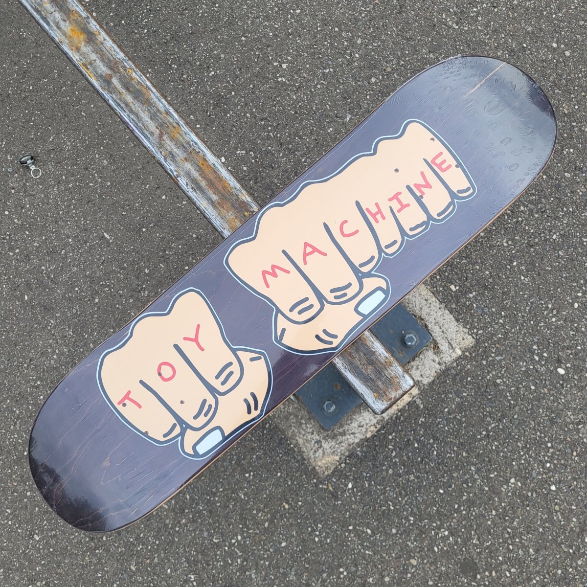 Toy Machine Fists Youth Deck - Skateboard-Decks - Rollbrett Mission