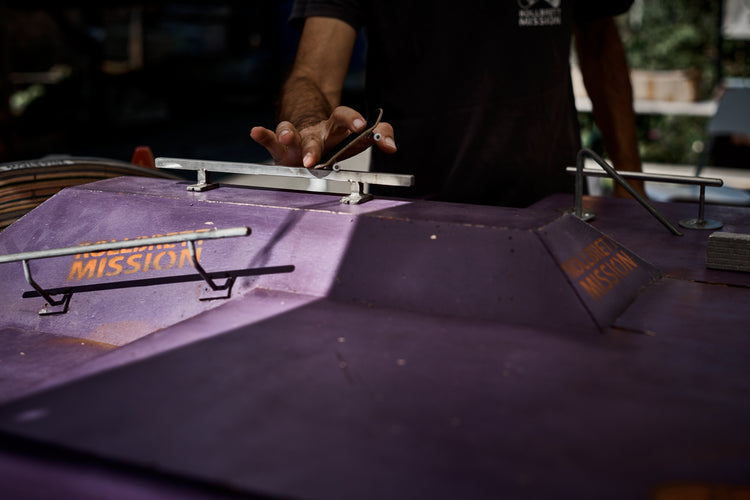 Fingerboarding