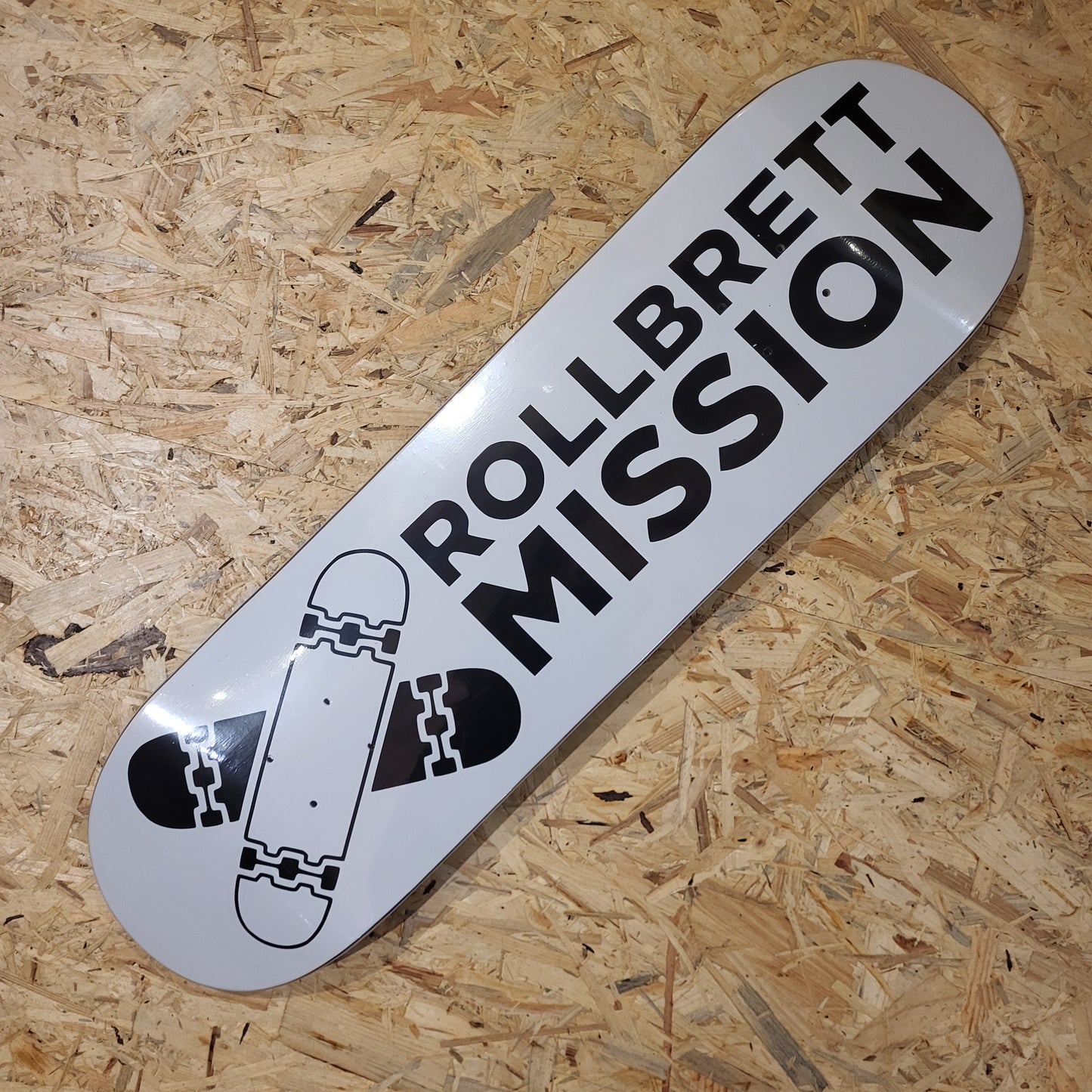 Rollbrett Mission White Classic Logo Medium Concave Deck