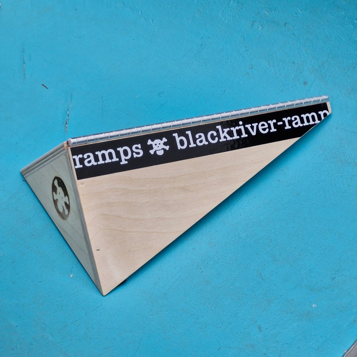 Blackriver Ramps Pole Bank Diamond Coping - Fingerboard - Rollbrett Mission