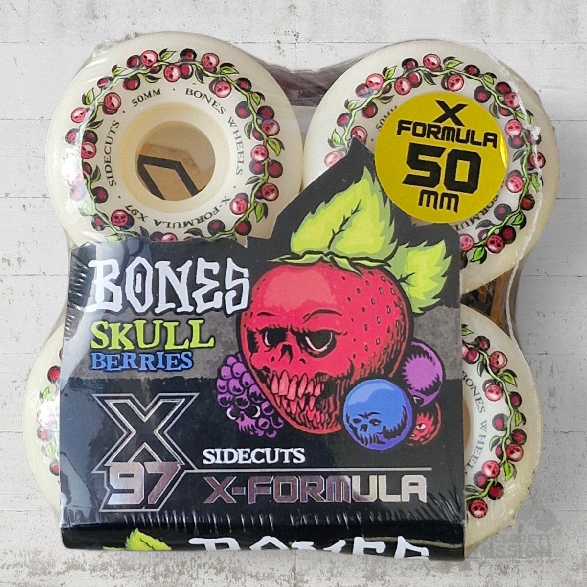 Bones X - Formula 97A 50mm V5 Sidecut Skull Berries Wheels - Skateboard - Rollen - Rollbrett Mission