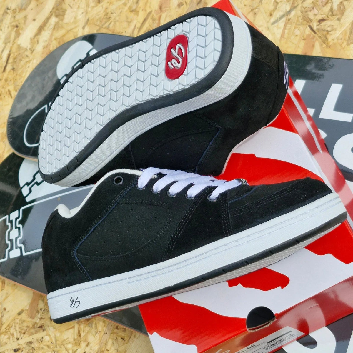 Es Footwear Accel OG Skateshoe black white black Skateboard Schuhe Rollbrett Mission