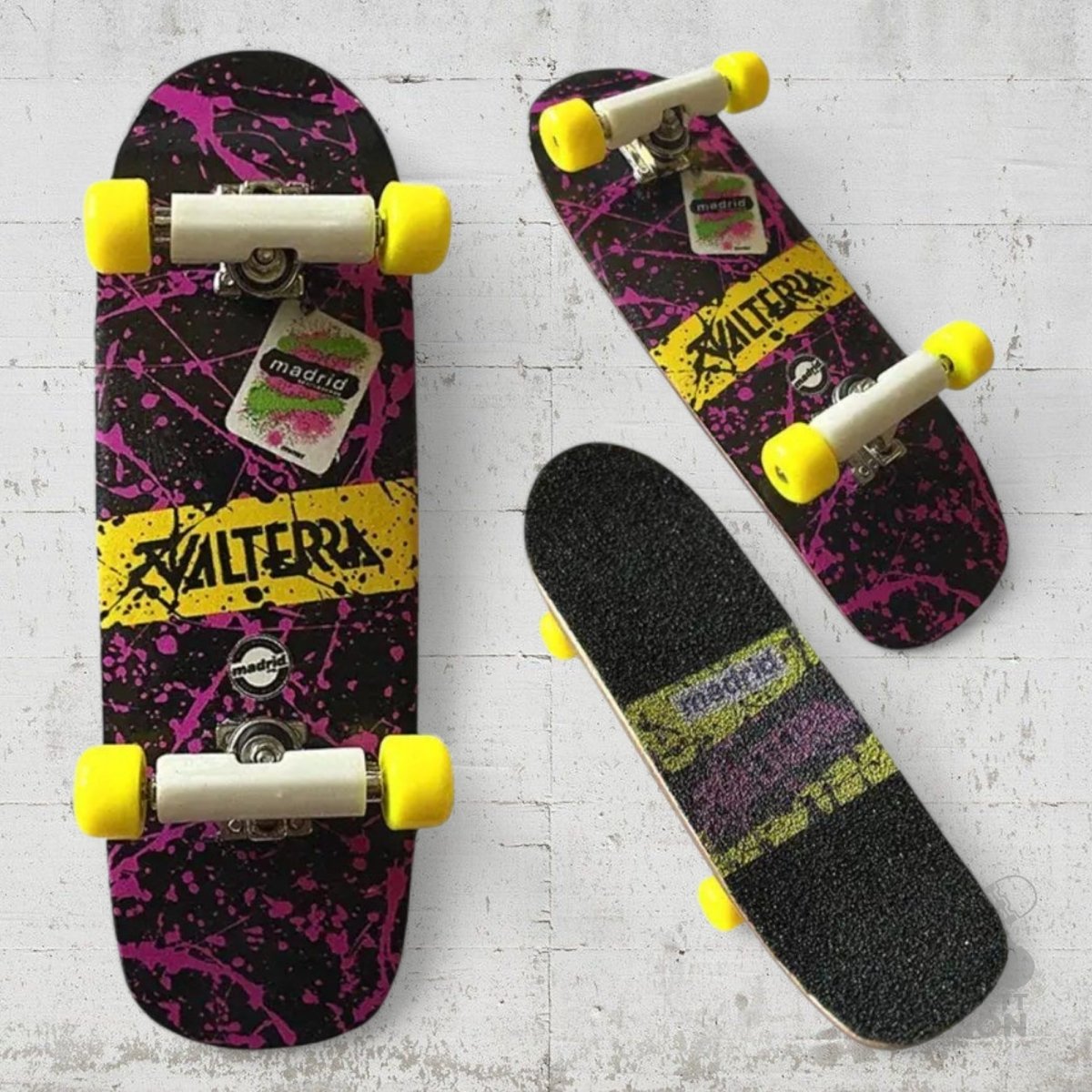 Madrid Valterra Fingerboard Complete - Fingerboard - Rollbrett Mission