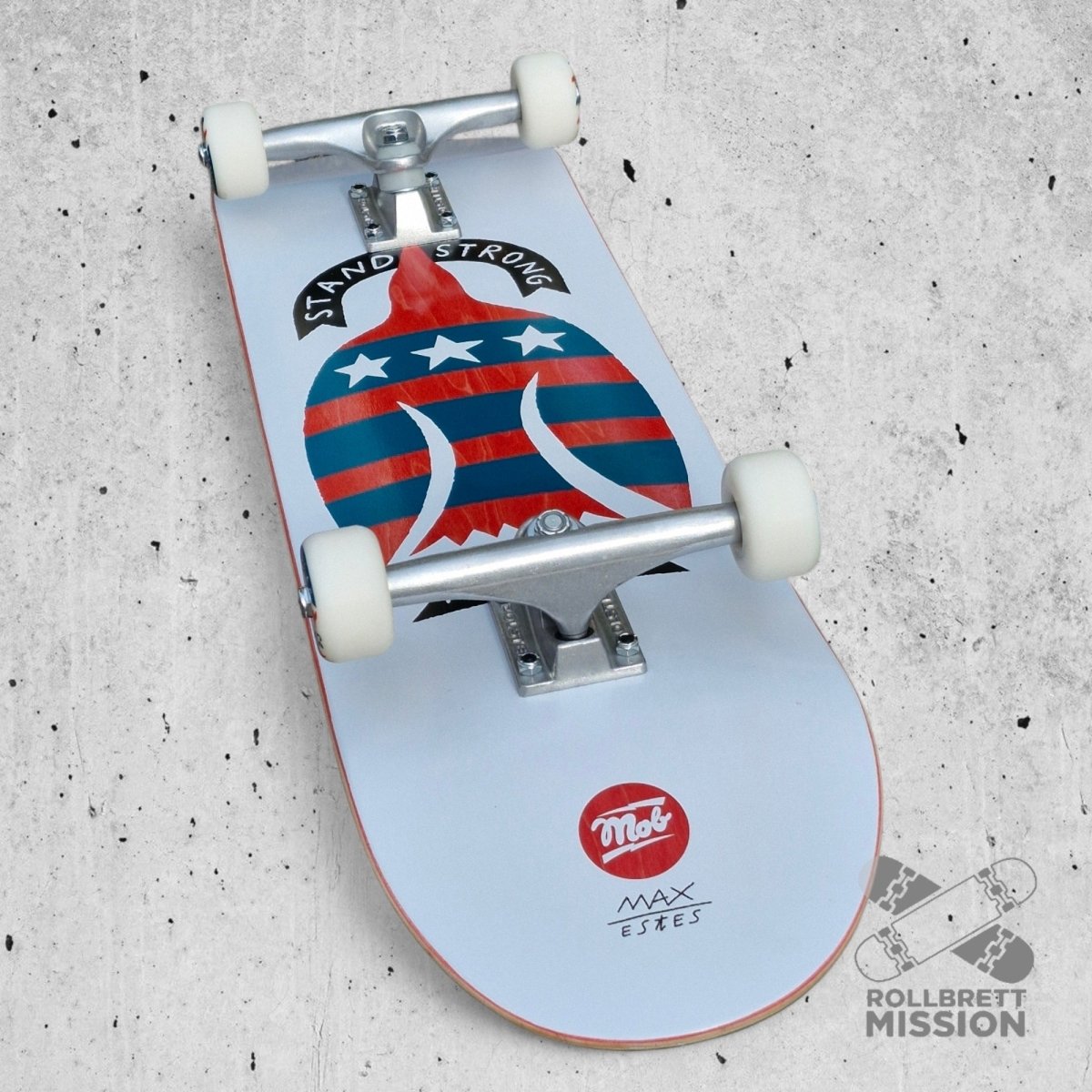 Mob Skateboards Stand Strong 8.25 Complete - Skateboards - Rollbrett Mission