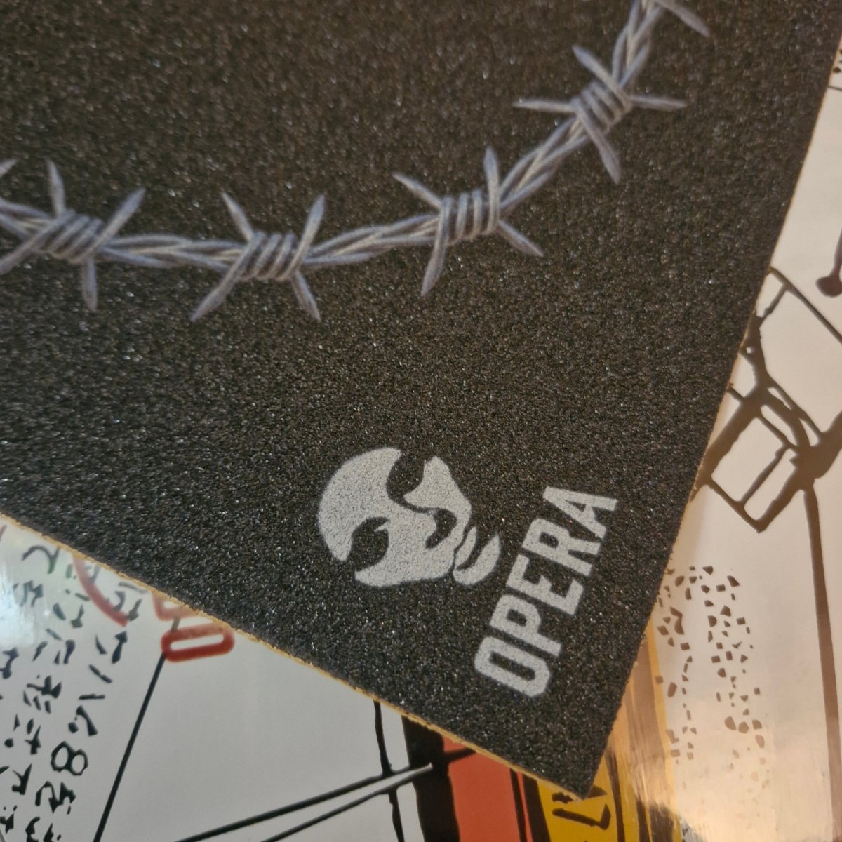 Opera Barbwire 9"x33" Griptape - Skateboard - Kleinteile - Rollbrett Mission