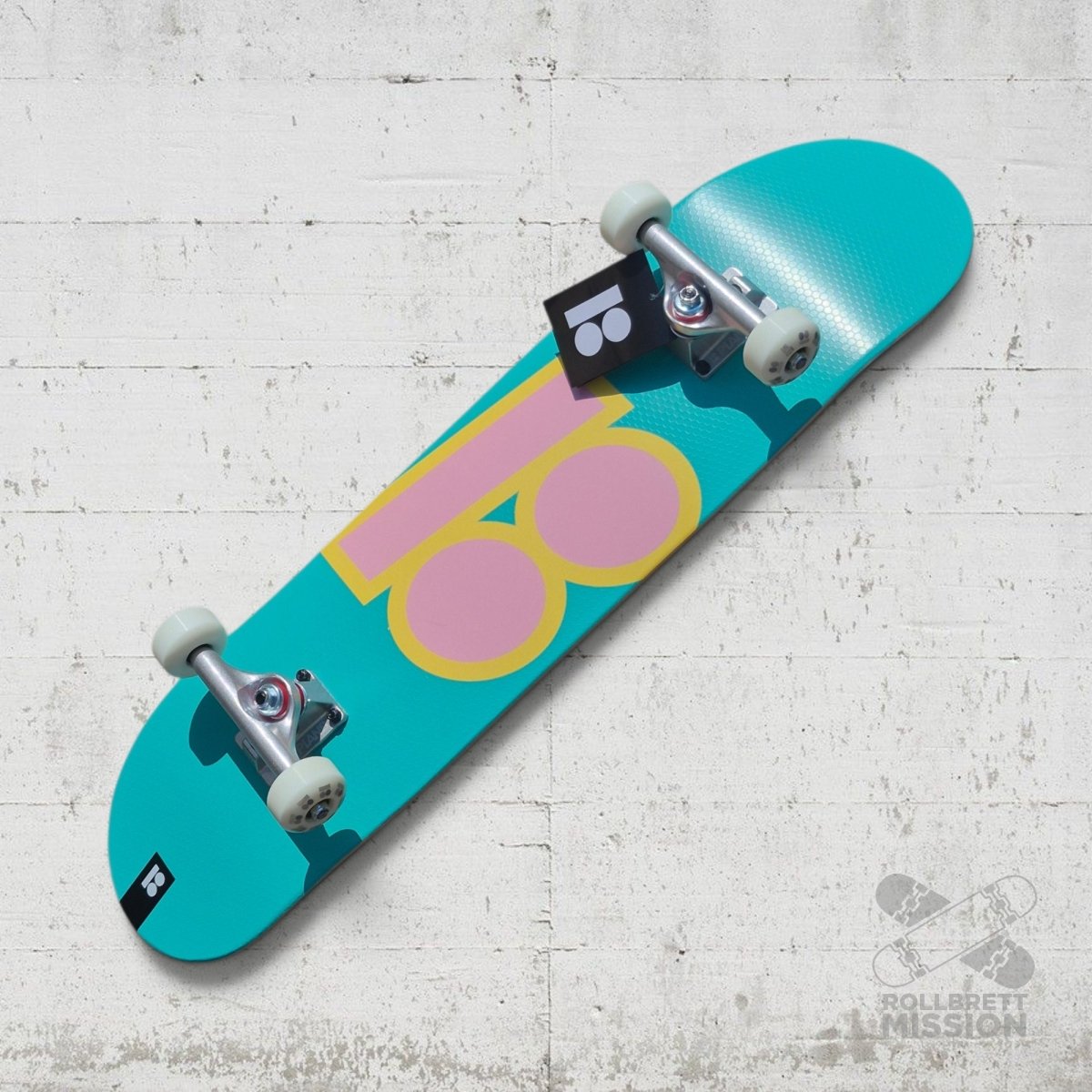 Plan B Slanted OG 8.125" Complete Skateboard - Skateboards - Rollbrett Mission