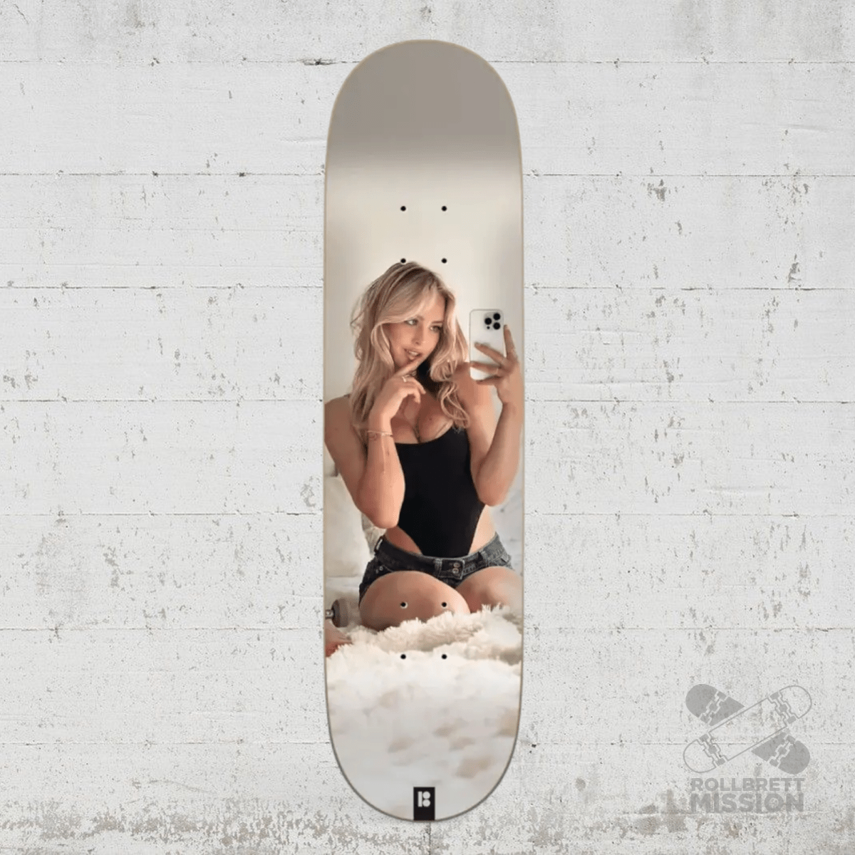 Plan B Surf Sterre Selfie 8.25 Deck - Skateboard - Decks - Rollbrett Mission