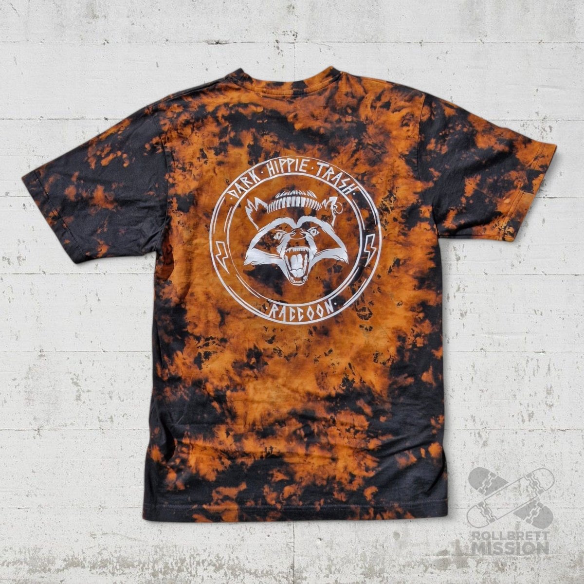 Raccoon T-Shirt Dark Hippie Trash black bleached - Rollbrett Mission