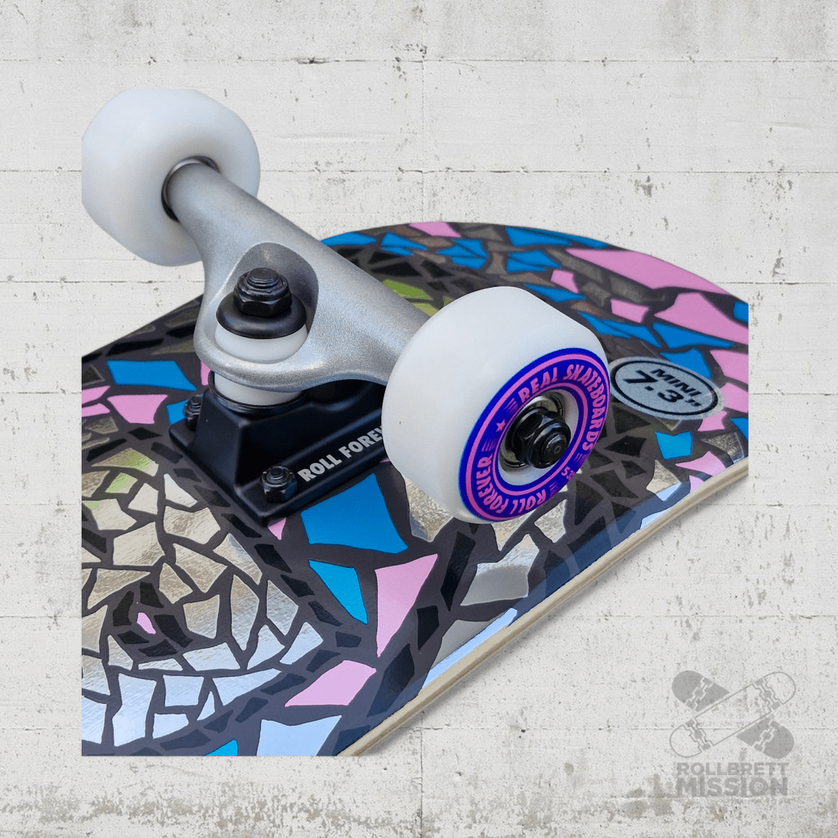 Real Complete Skateboard Oval Foil MINI 7.3 x 29.3 - Skateboards - Rollbrett Mission