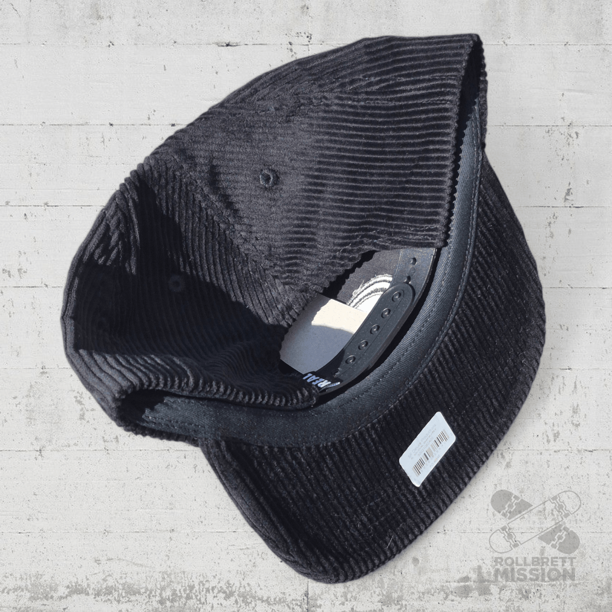 Real Snapback Cap Oval black corduroy - Kopfbekleidung & - tücher - Rollbrett Mission