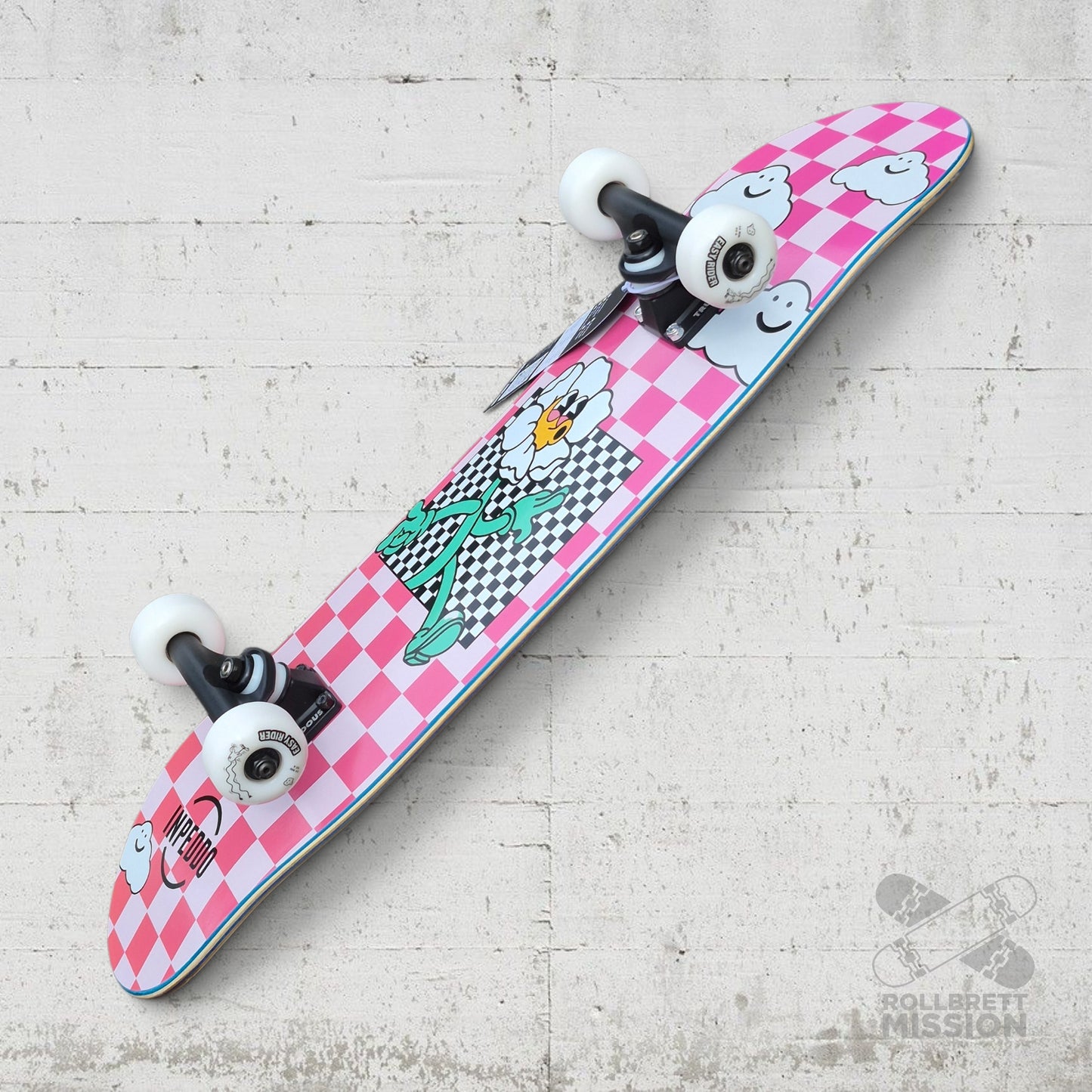 Inpeddo Short & Wide 7.25" Happy Flower Kids Complete Skateboard