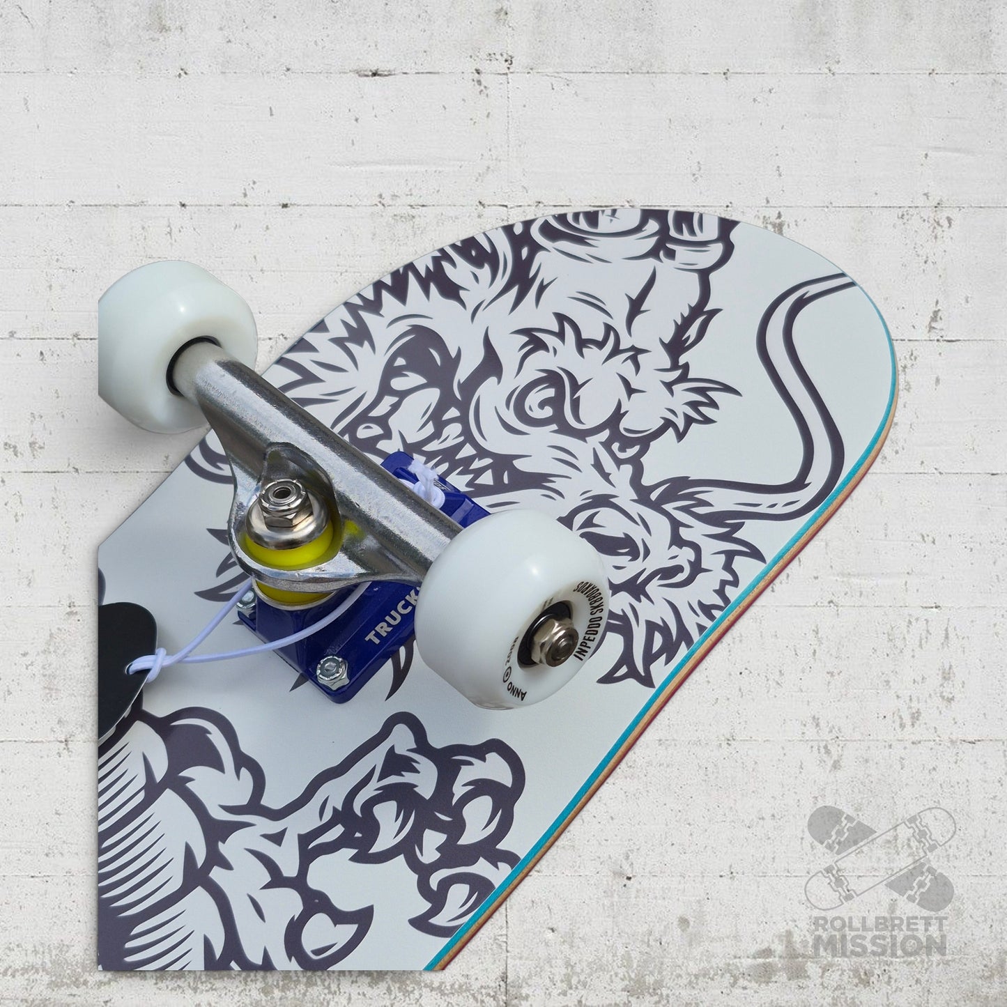 Inpeddo Dragon Yang Premium 8.0" Mid Size Complete Skateboard