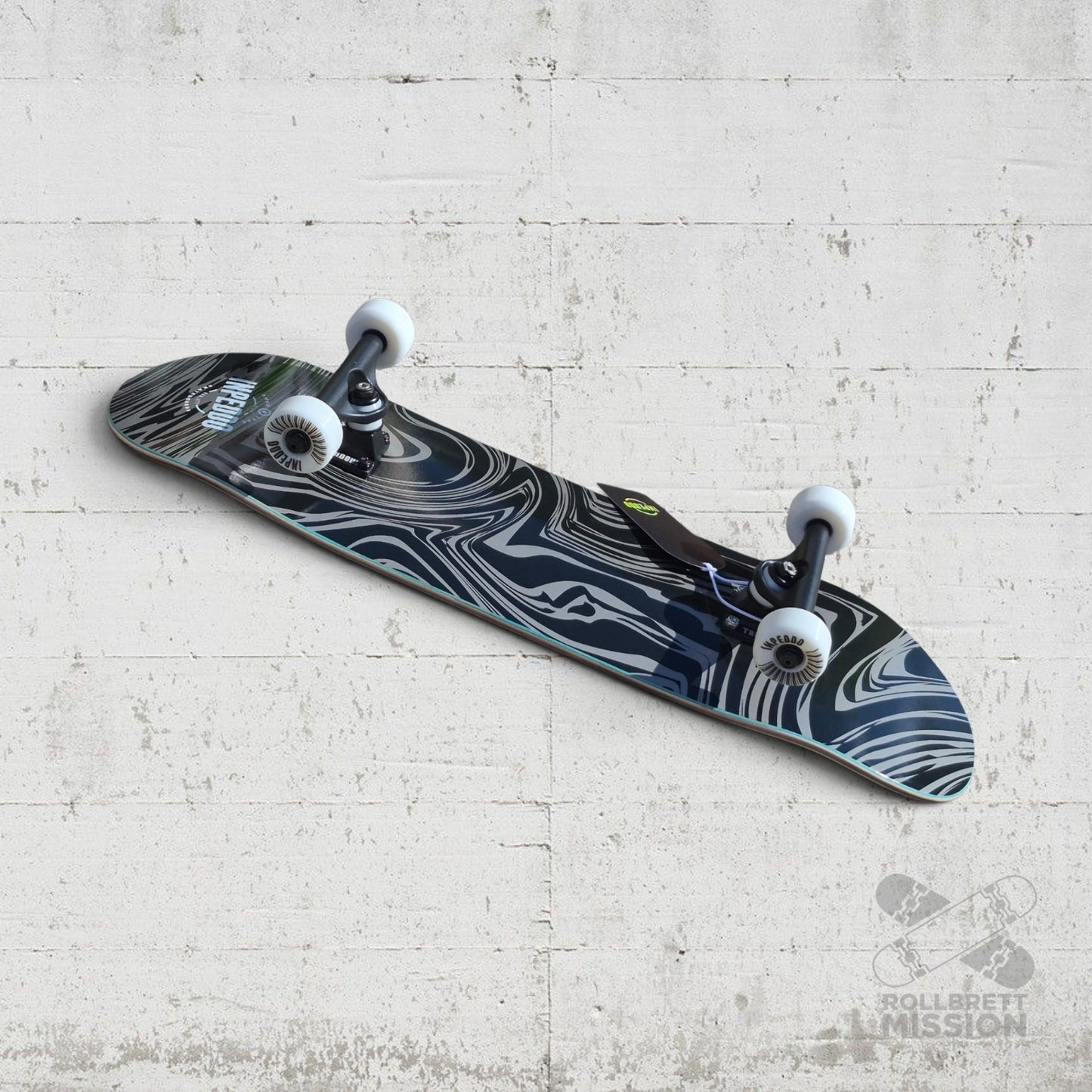 Inpeddo Short & Wide 8.0" Blurred Kids Complete Skateboard