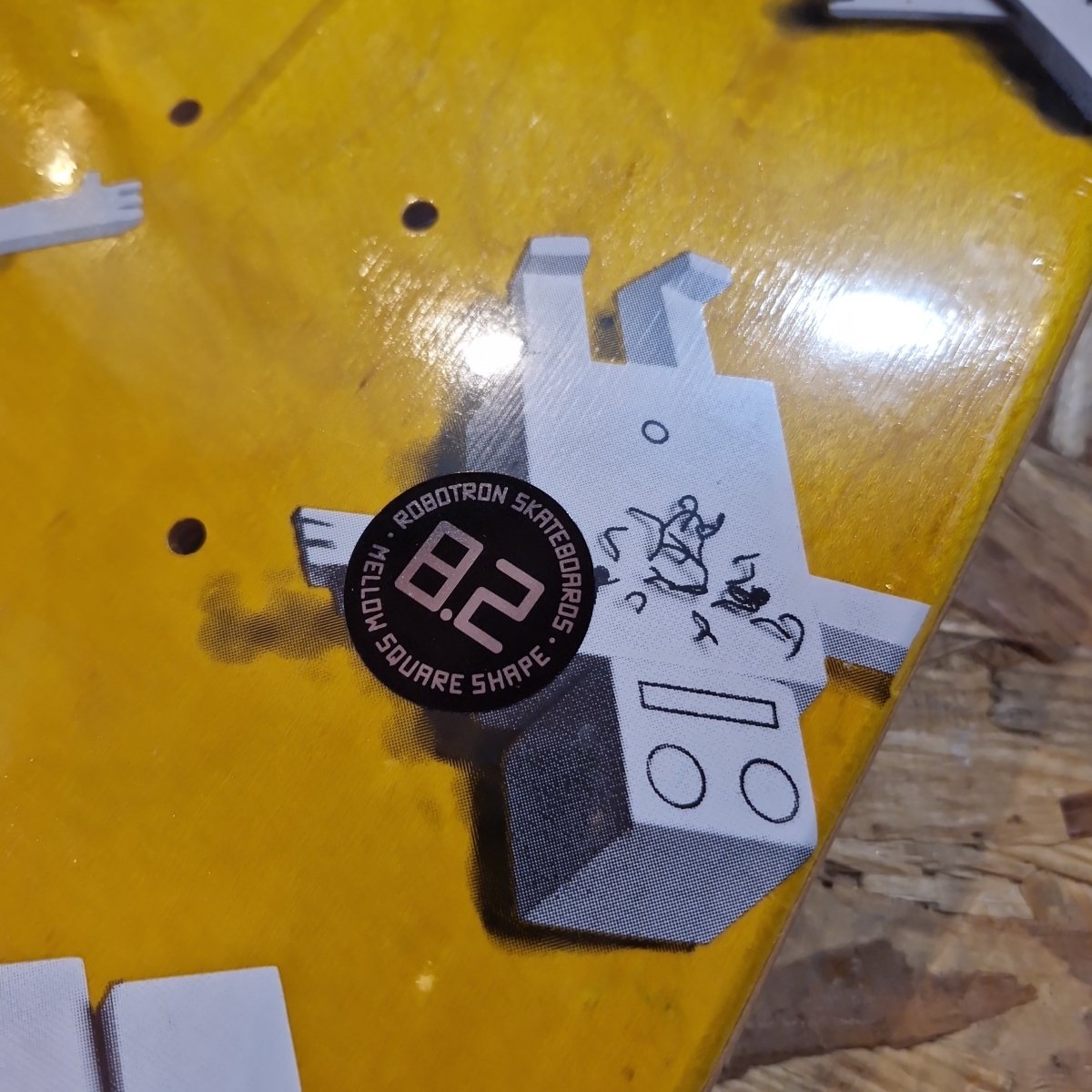 Robotron Multitron Mellow Square 8.2 Deck - Skateboard-Decks - Rollbrett Mission