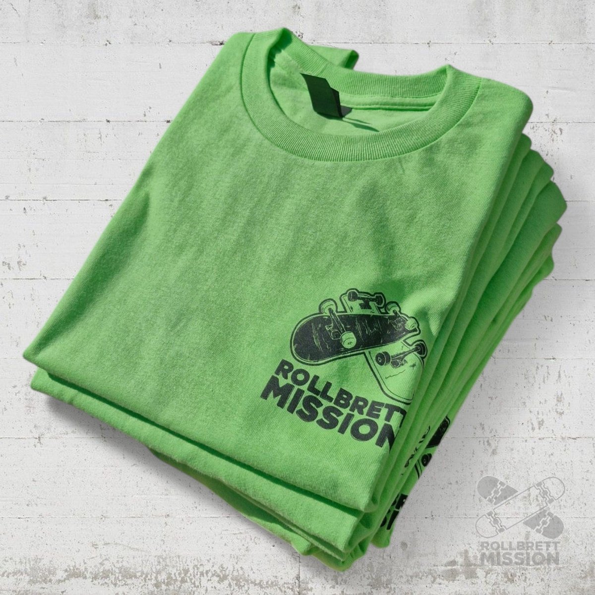 Rollbrett Mission 3D Mini Logo T-Shirt limettengrün - Shirts & Tops - Rollbrett Mission