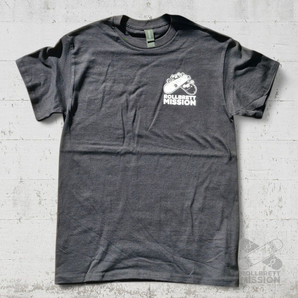 Rollbrett Mission 3D Mini Logo T-Shirt schwarz - Shirts & Tops - Rollbrett Mission