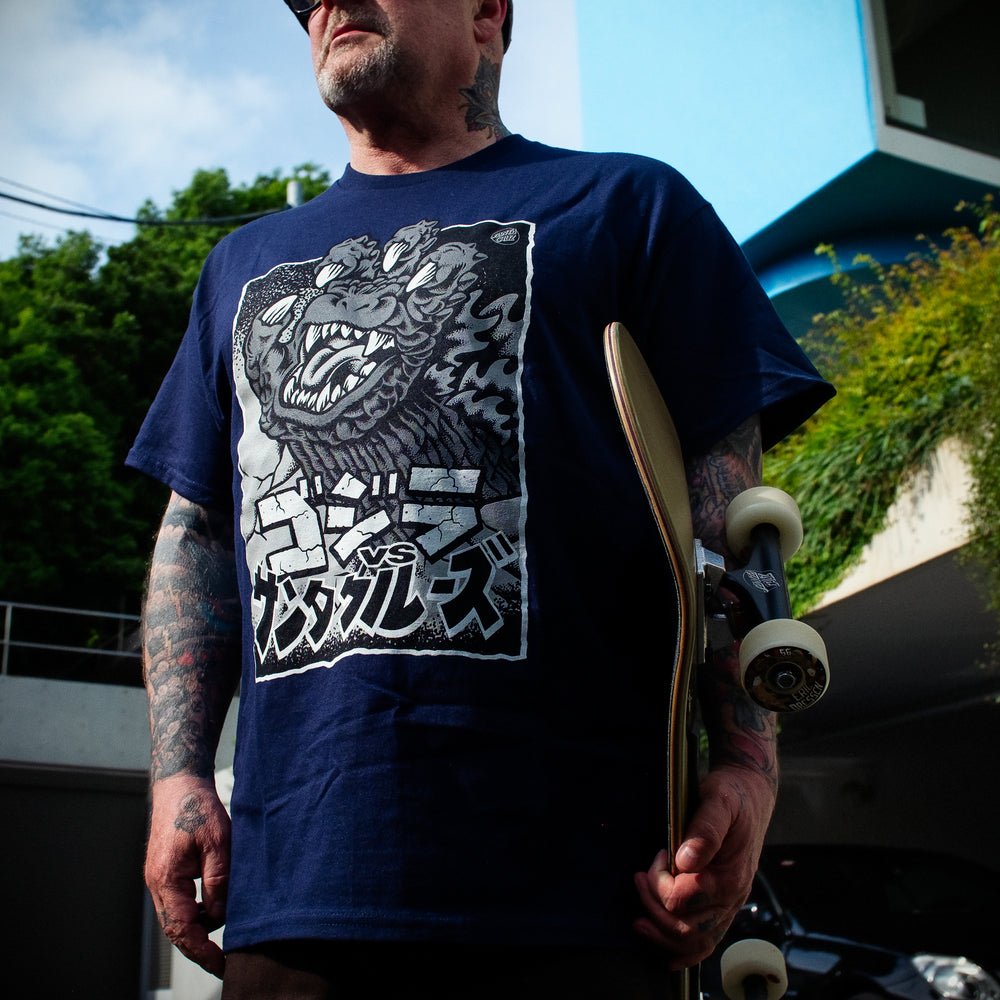 Santa Cruz x Godzilla T-Shirt Hand navy - Rollbrett Mission