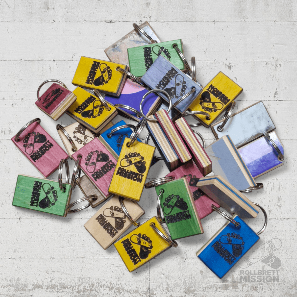 Skateback x Rollbrett Mission 3D Upcycling Schlüsselanhänger - Schmuck - Rollbrett Mission