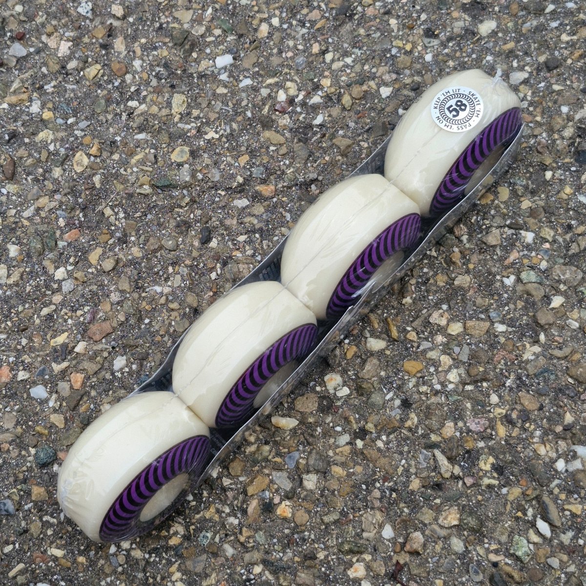 Spitfire F4 58mm 99A Classic purple Wheels - Skateboard - Rollen - Rollbrett Mission