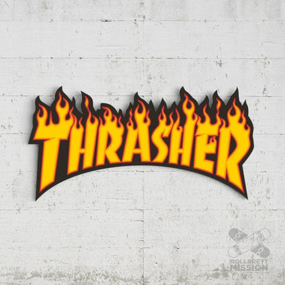 Thrasher Flame Sticker XL 26cm - Rollbrett Mission