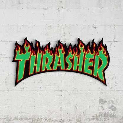 Thrasher Flame Sticker XL 26cm - Rollbrett Mission