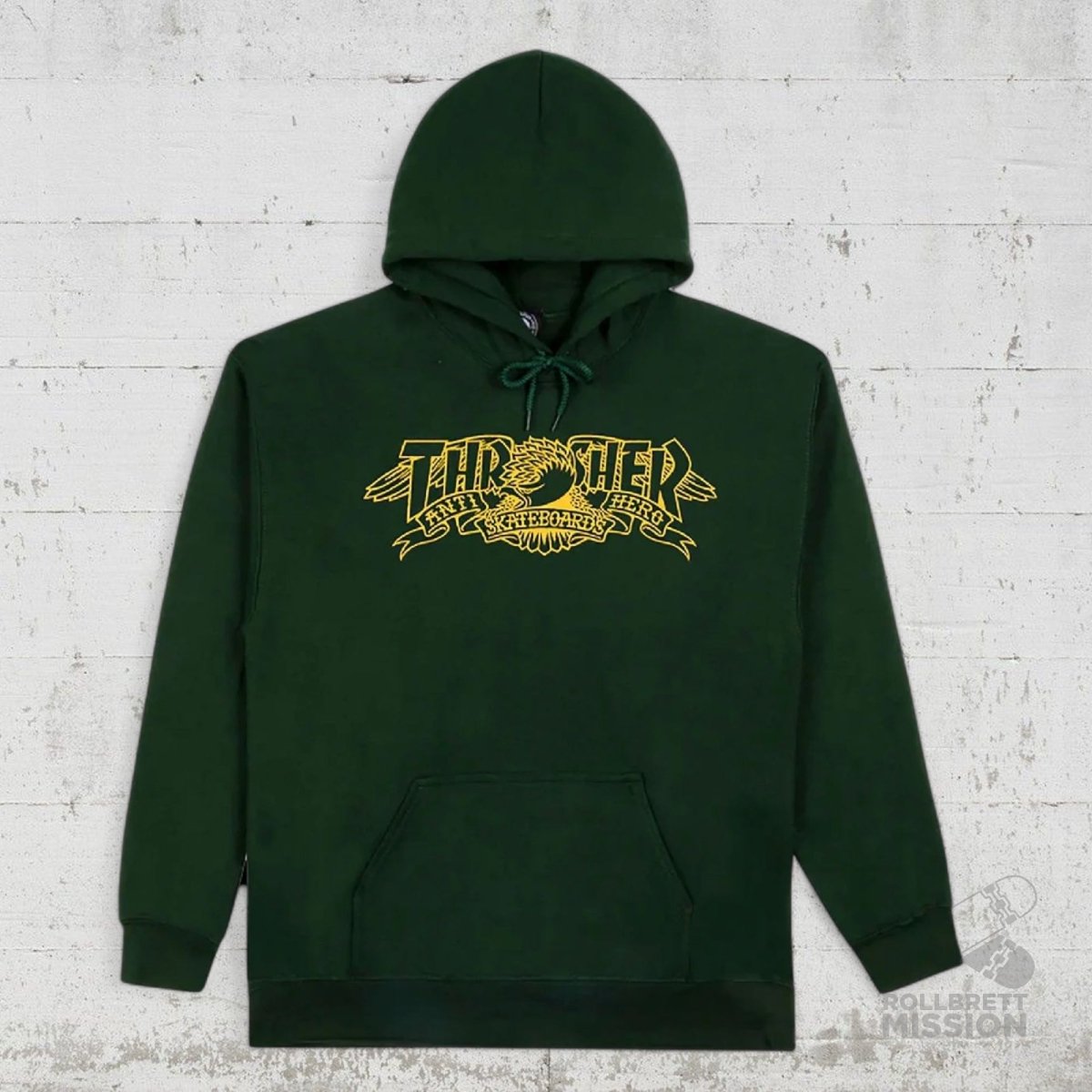 Thrasher Hoodie x Anti Hero Mag Banner forest green - Shirts & Tops - Rollbrett Mission