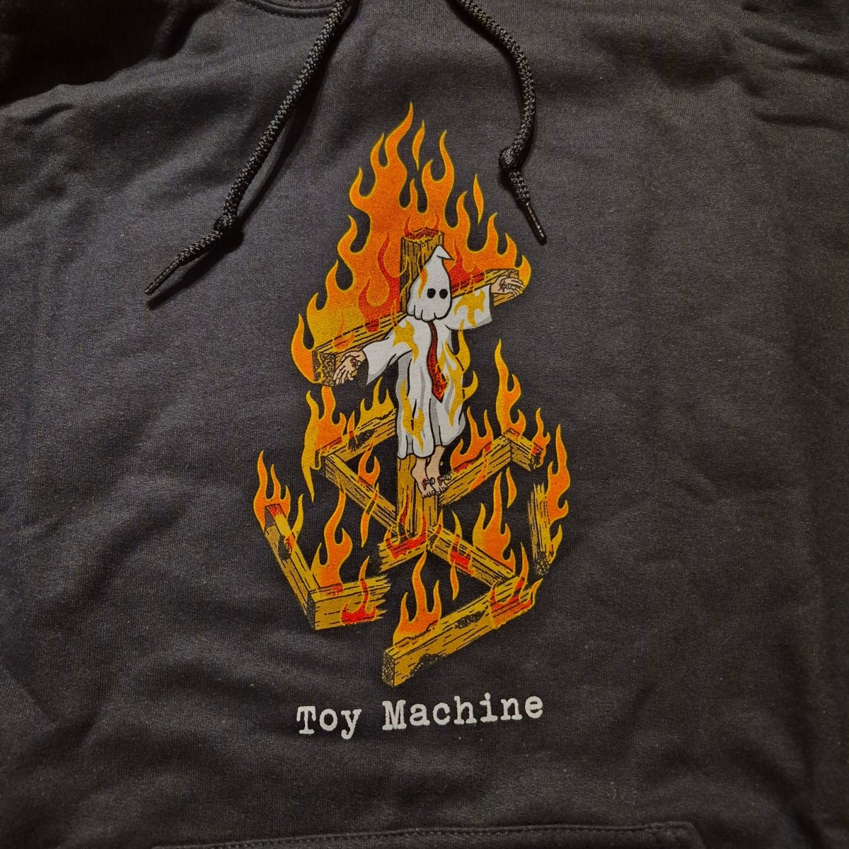 Toy Machine Hoodie Charred Cross black - Shirts & Tops - Rollbrett Mission