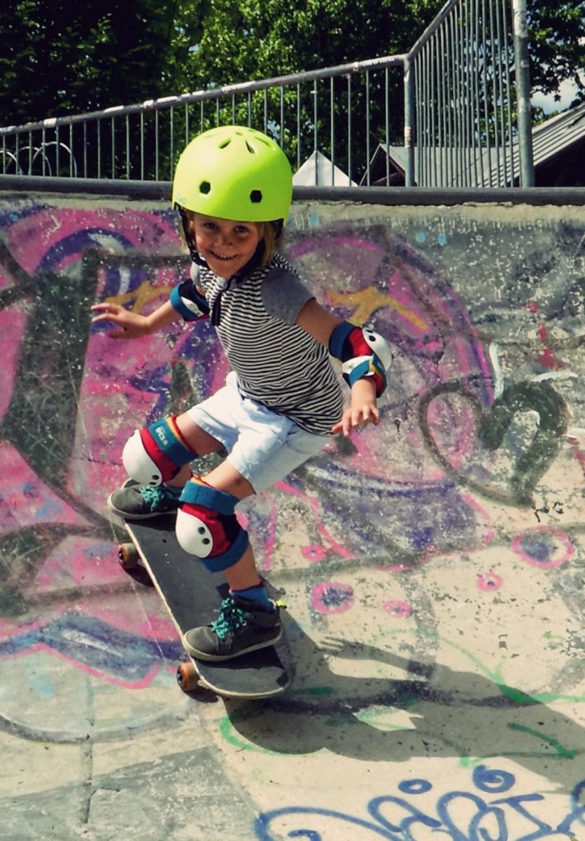 TSG Junior Protection Set black - Skateboarding-Schutzausrüstung - Rollbrett Mission
