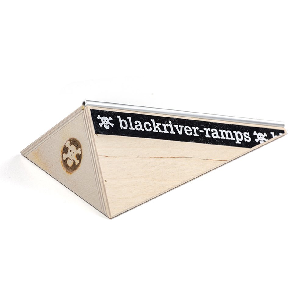 Blackriver Ramps Pole Bank - Fingerboard - Rollbrett Mission
