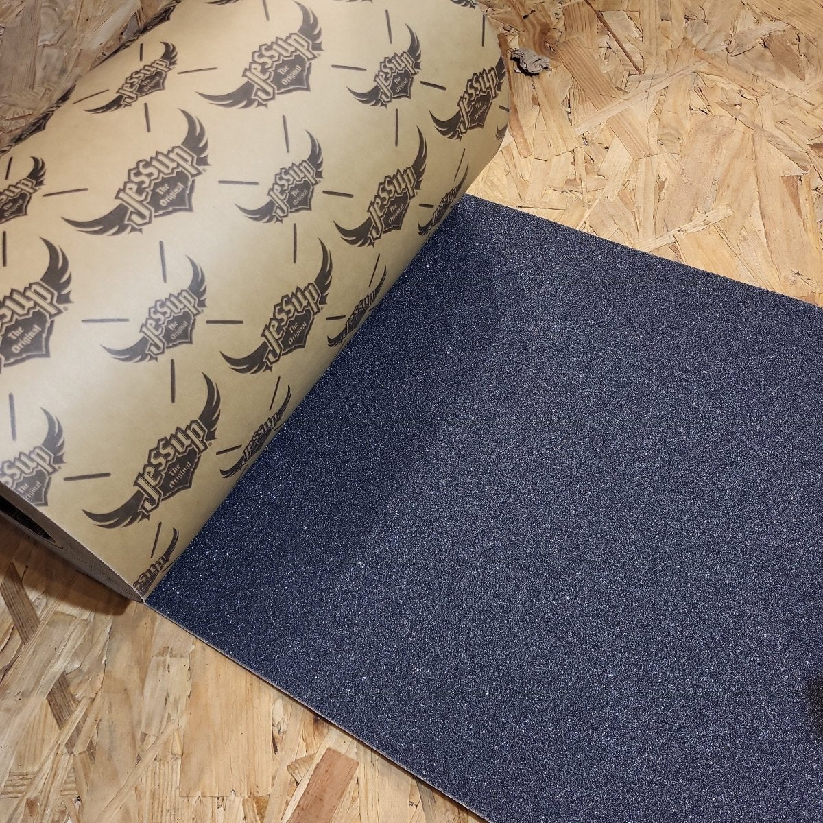 JESSUP Griptape Forest Green 9″ – Grifftape Für Oldschool & Cruiser-Decks Im Dunklen Grün JESSUP Griptape Forest Green 9″ – Grifftape Für Oldschool & Cruiser-Decks Im Dunklen Grün