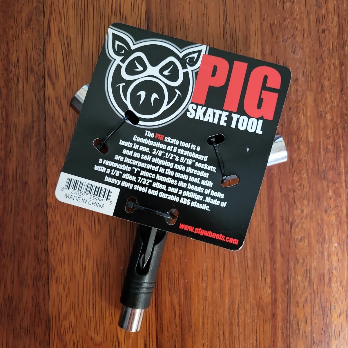 Pig Skate Tool mit Gewindeschneider Werkzeug schwarz - Rollbrett Mission