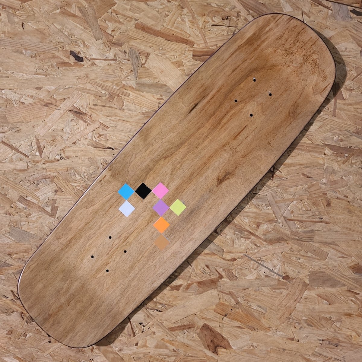 Prime Heritage Checkered Barn Deck - Skateboard-Decks - Rollbrett Mission