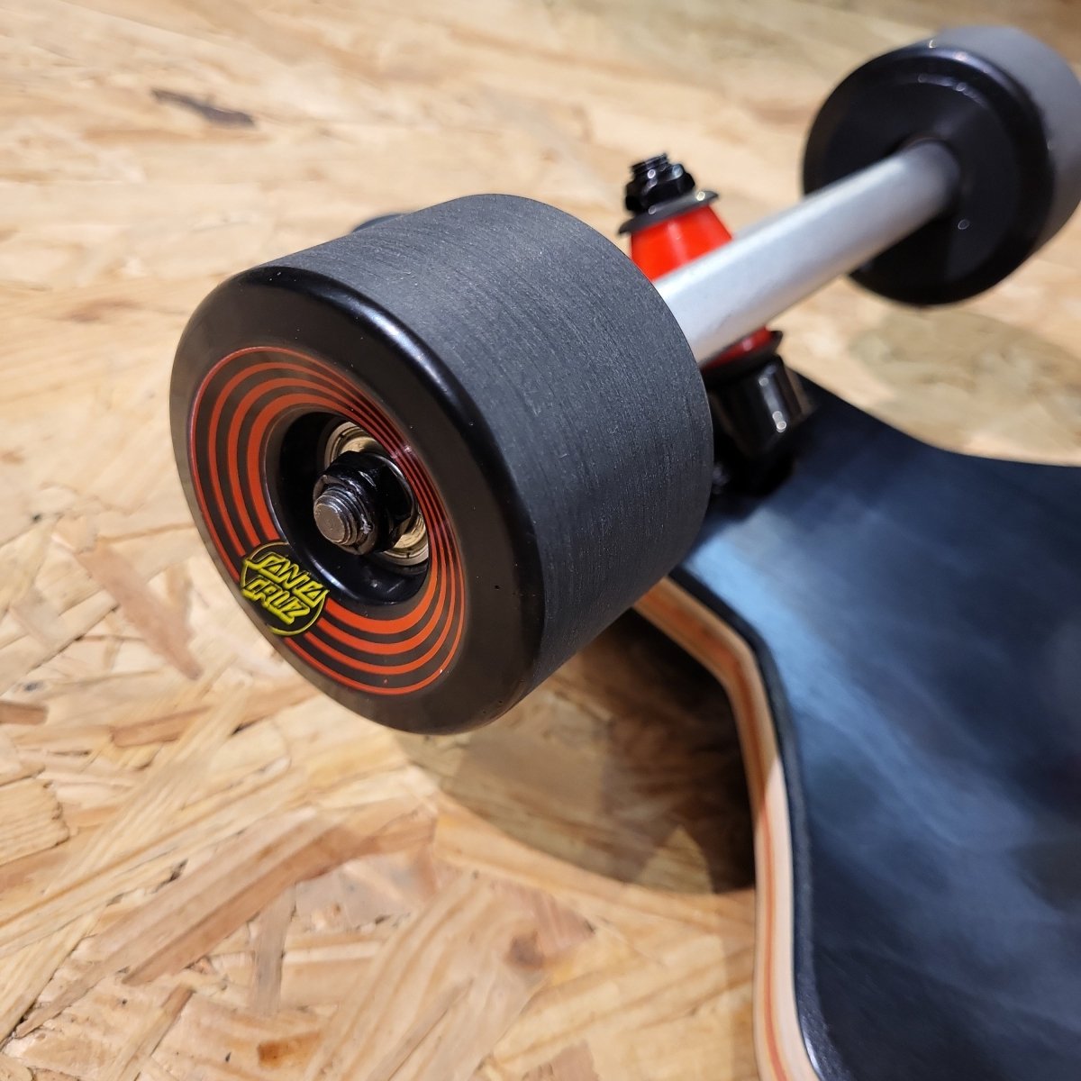Santa Cruz Longboard Classic Dot Drop Thru - Skateboards - Rollbrett Mission